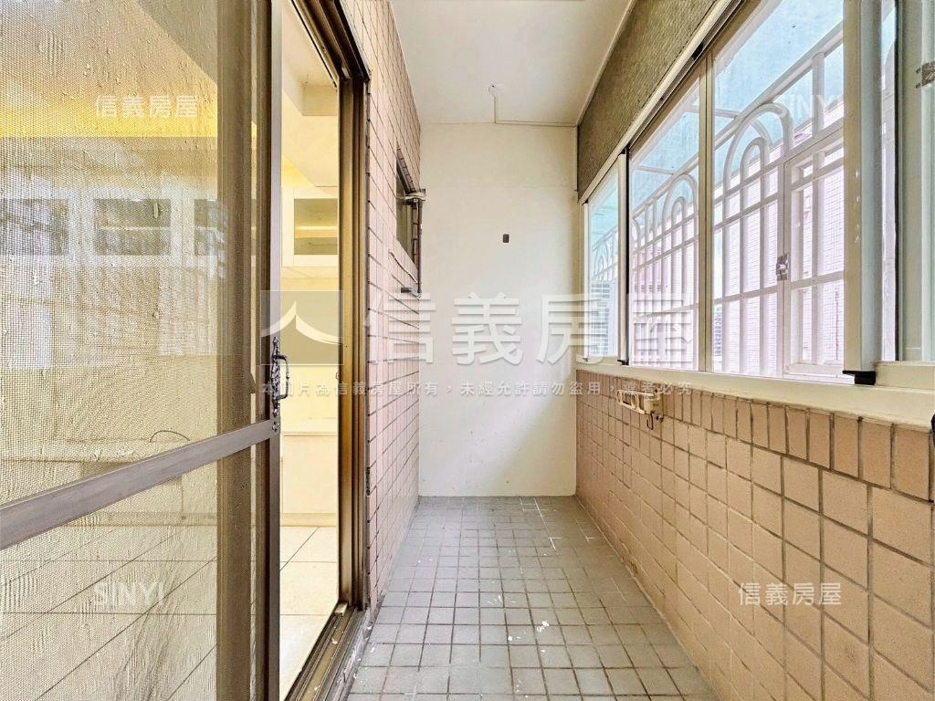 優質東區四房車位房屋室內格局與周邊環境