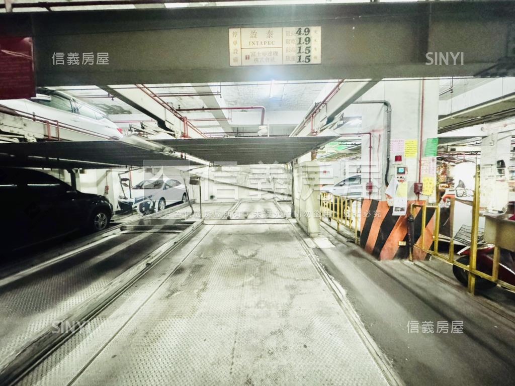優質東區四房車位房屋室內格局與周邊環境