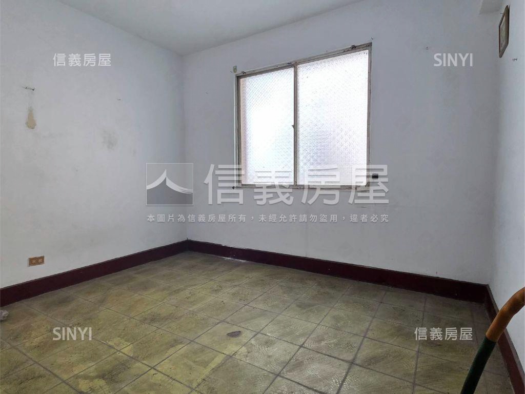 近未來捷運黃線公寓三樓房屋室內格局與周邊環境