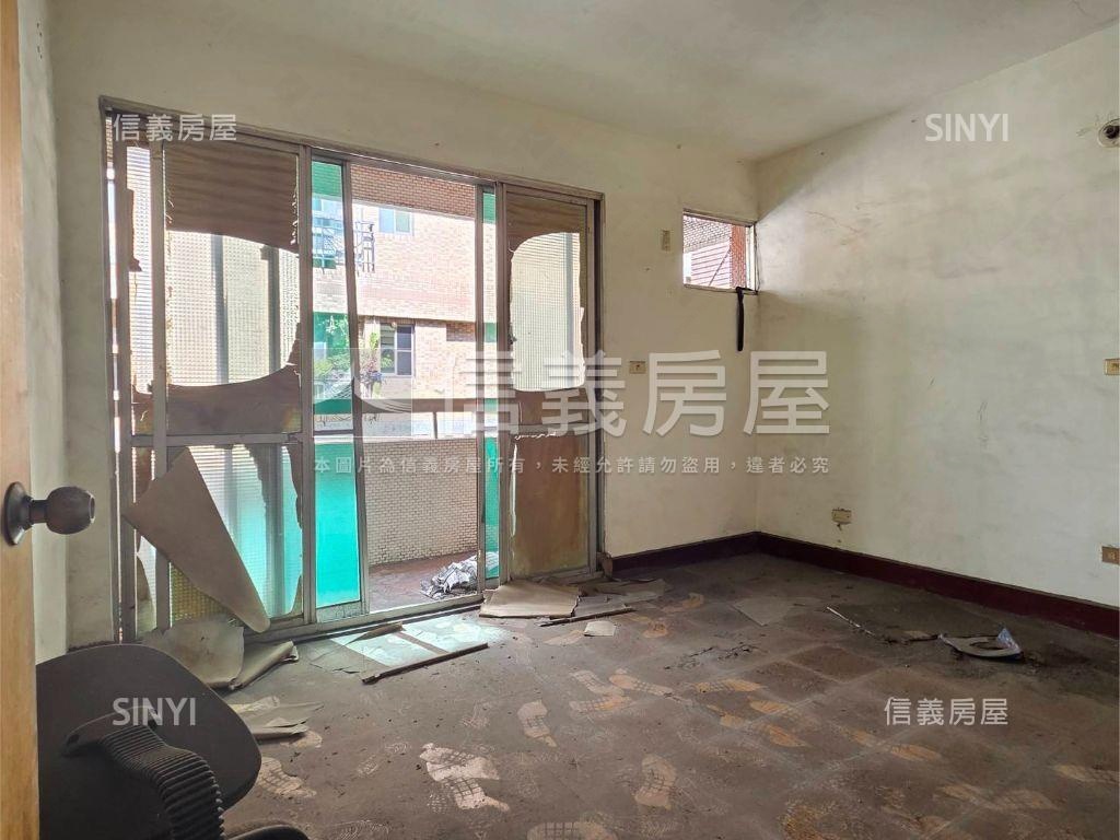 近未來捷運黃線公寓三樓房屋室內格局與周邊環境