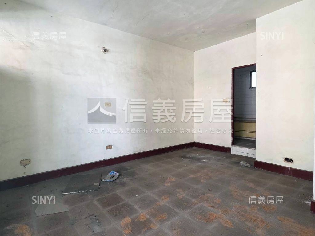 近未來捷運黃線公寓三樓房屋室內格局與周邊環境