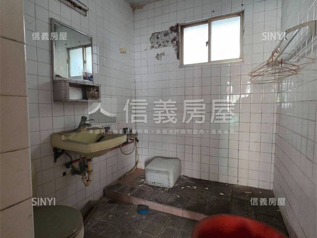 近未來捷運黃線公寓三樓房屋室內格局與周邊環境