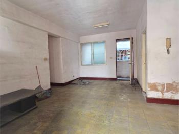 近未來捷運黃線公寓三樓