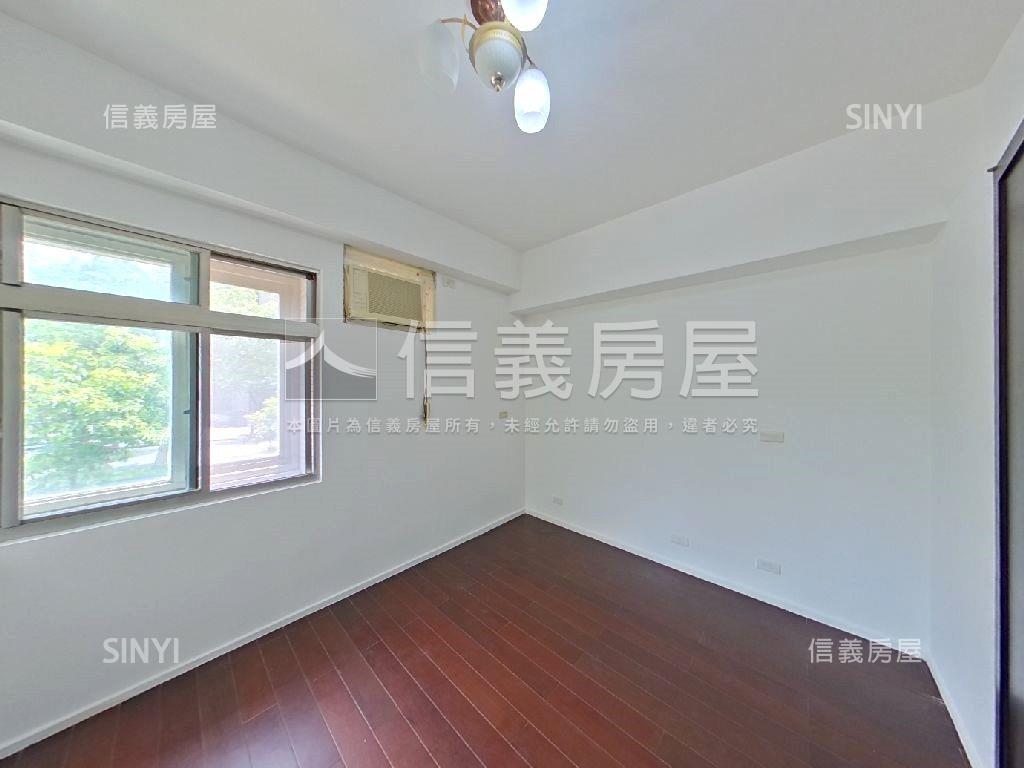 河岸旁銘家方正美屋房屋室內格局與周邊環境