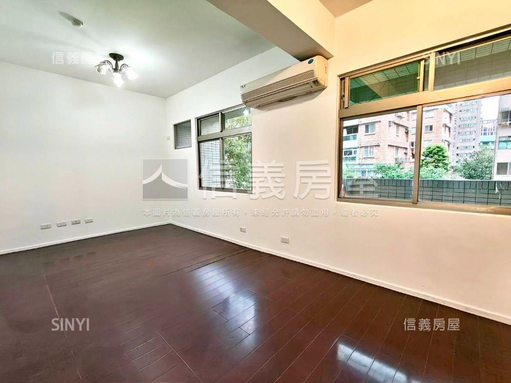 河岸旁銘家方正美屋房屋室內格局與周邊環境