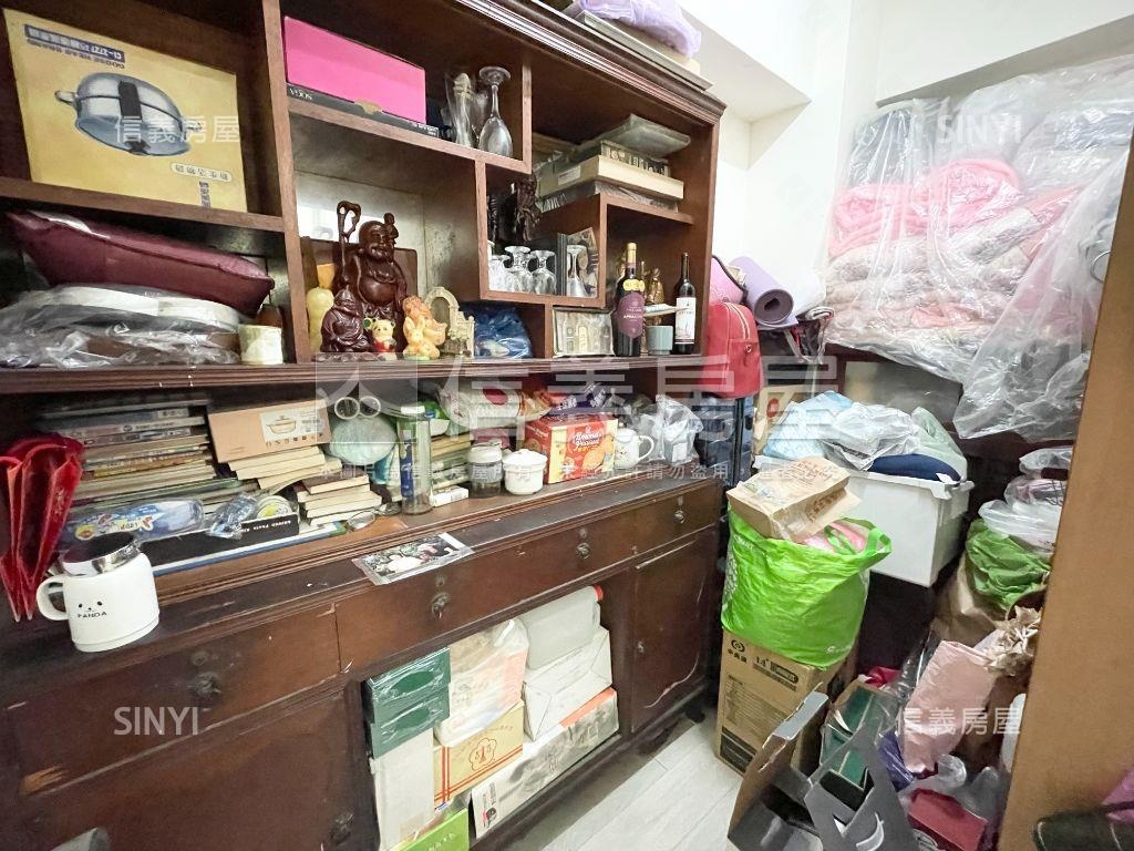 近忠孝夜市美寓房屋室內格局與周邊環境