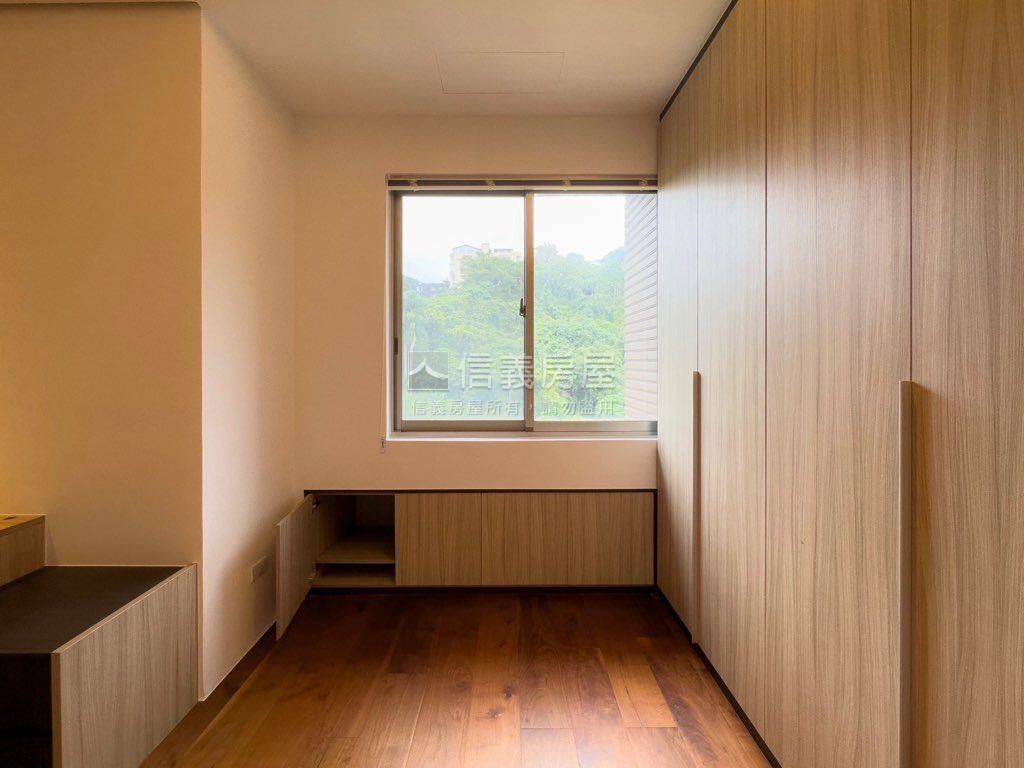 專任帝景面１０１美景高樓房屋室內格局與周邊環境