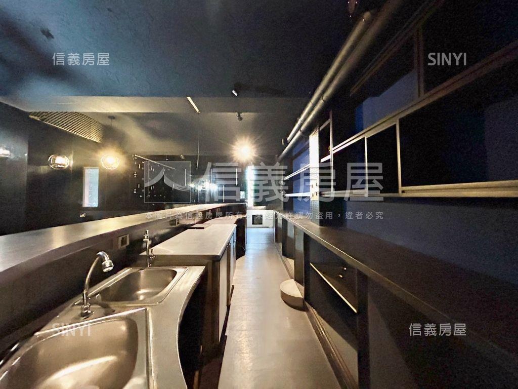 近車站勝利路黃金店面透天房屋室內格局與周邊環境