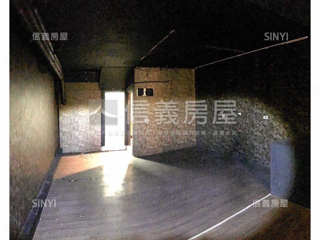 近車站勝利路黃金店面透天房屋室內格局與周邊環境