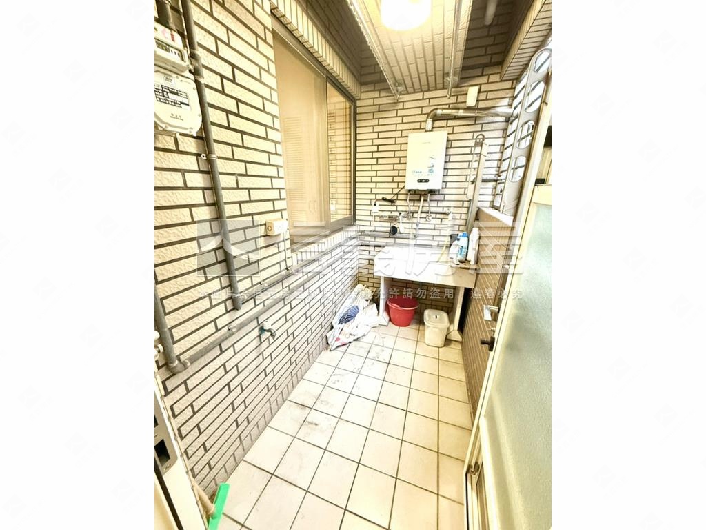 寶成翡翠美三房房屋室內格局與周邊環境