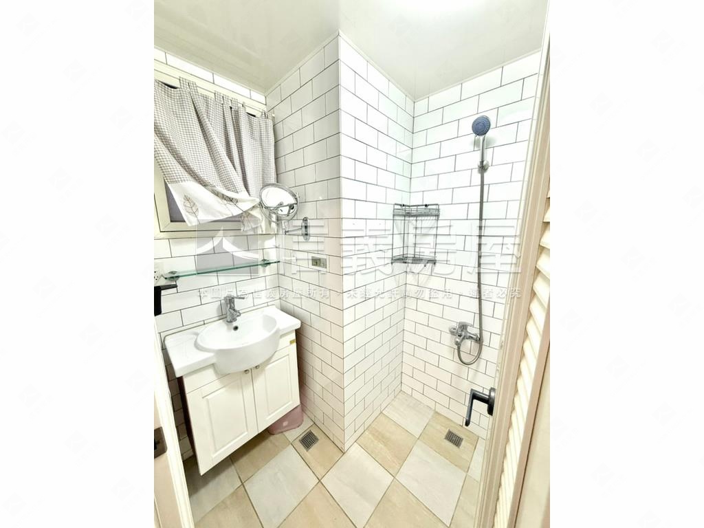 寶成翡翠美三房房屋室內格局與周邊環境