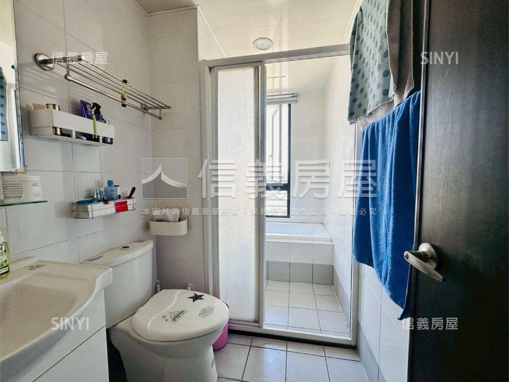 高餐旁優質美宅平車房屋室內格局與周邊環境