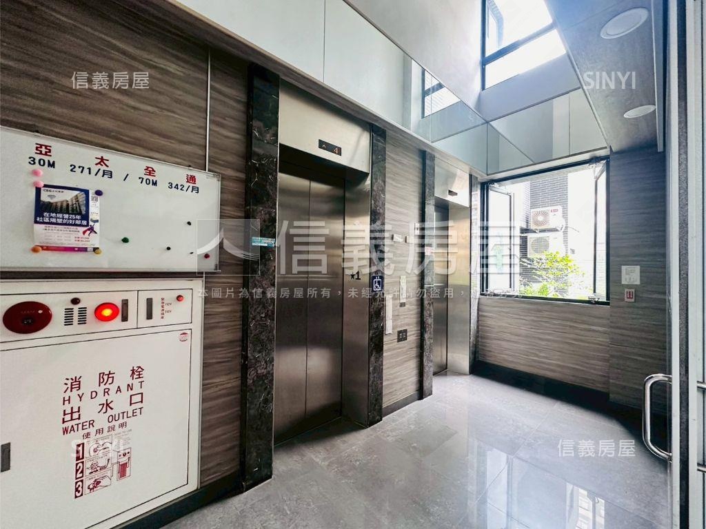 高餐旁優質美宅平車房屋室內格局與周邊環境