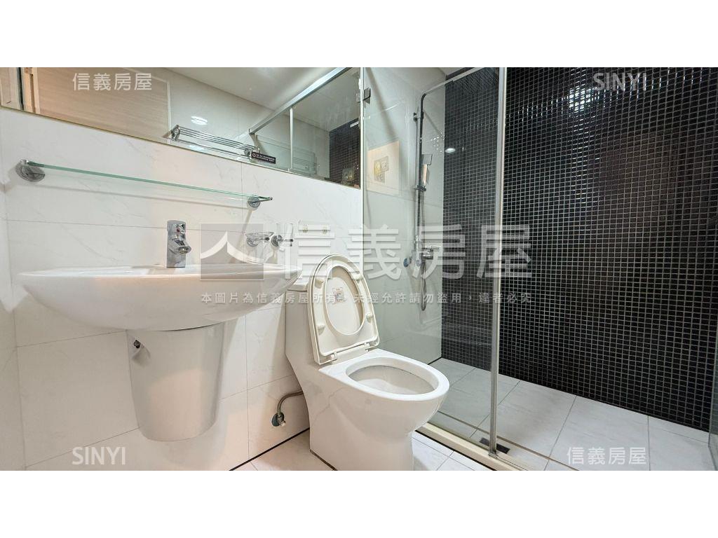 九月採掬朝南三房平車房屋室內格局與周邊環境