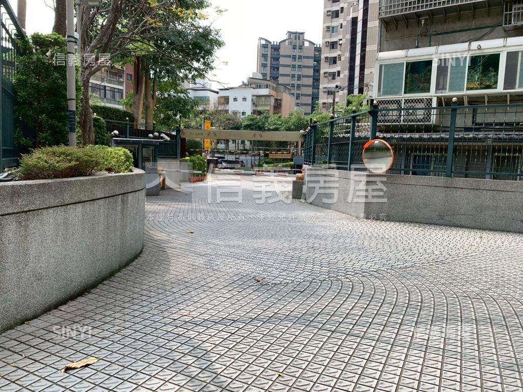 遠雄天母Ｂ１平面車位房屋室內格局與周邊環境