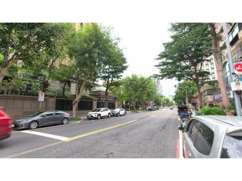 龍江路平面車位
