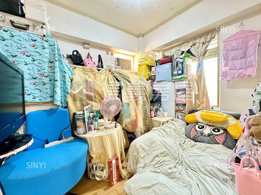 稀有三面採光榮街二樓房屋室內格局與周邊環境