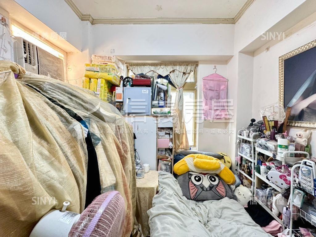 稀有三面採光榮街二樓房屋室內格局與周邊環境