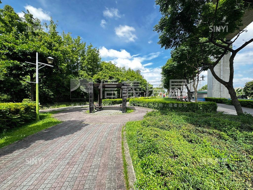 稀有三面採光榮街二樓房屋室內格局與周邊環境