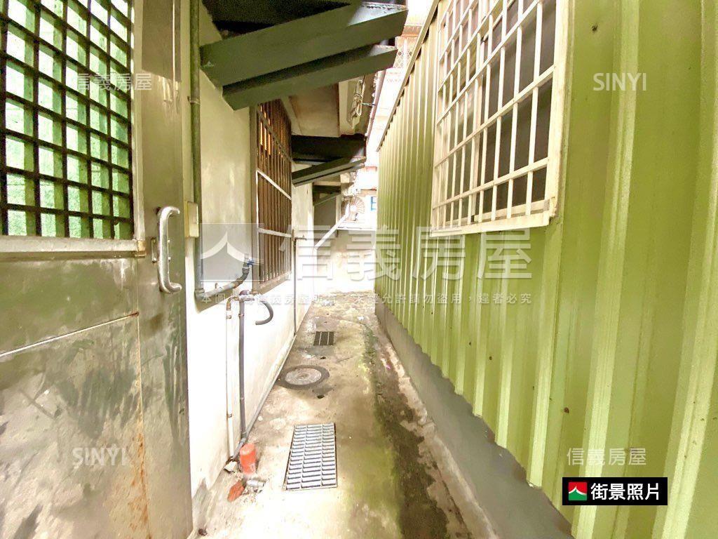 近秀朗捷運一樓大空間房屋室內格局與周邊環境
