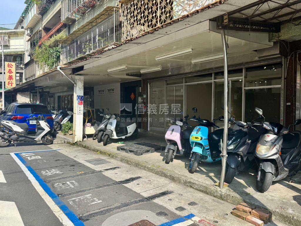 新接大面寬方正金店面房屋室內格局與周邊環境