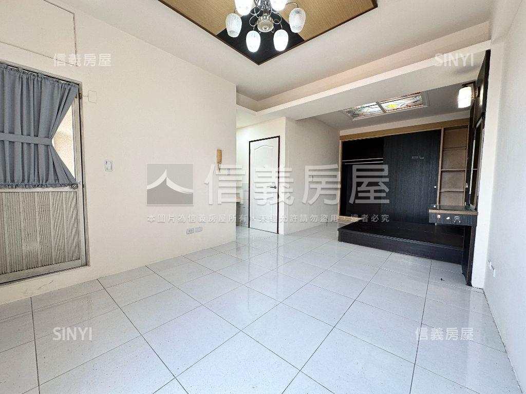 先看北屯觀山景清幽美別墅房屋室內格局與周邊環境