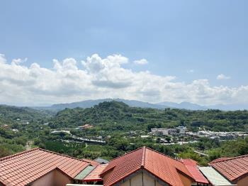 先看北屯觀山景清幽美別墅