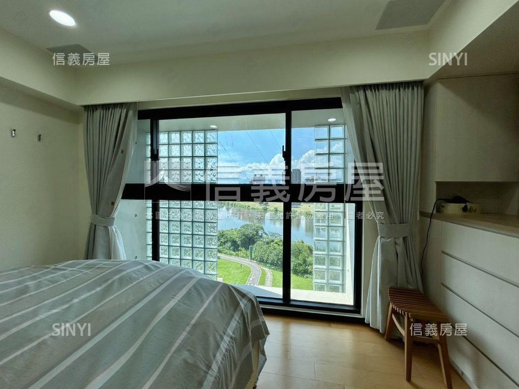 巨流河畔極景森活電梯三房房屋室內格局與周邊環境