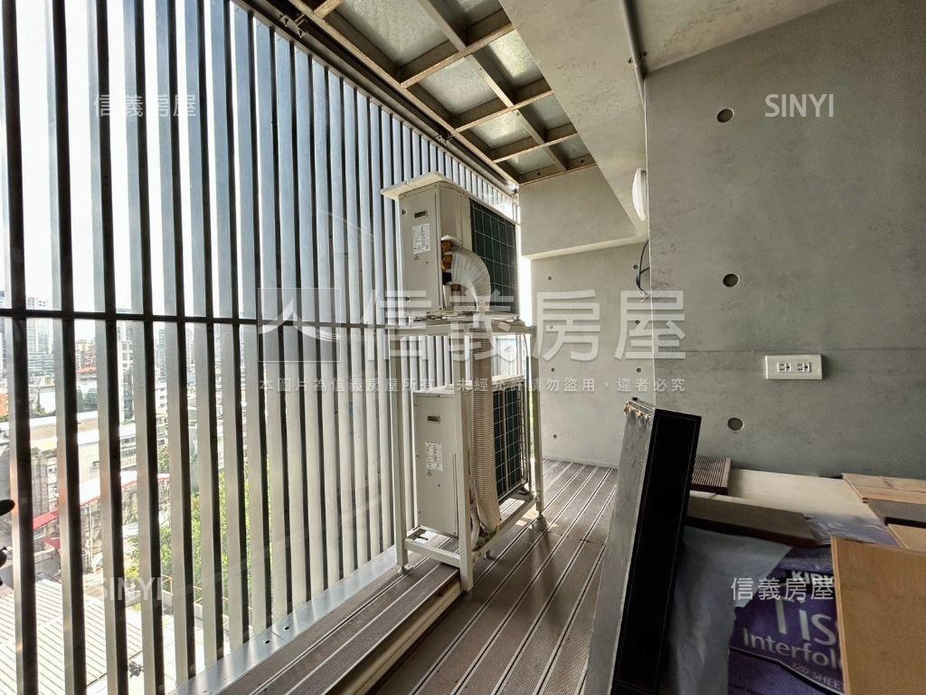 巨流河畔極景森活電梯三房房屋室內格局與周邊環境