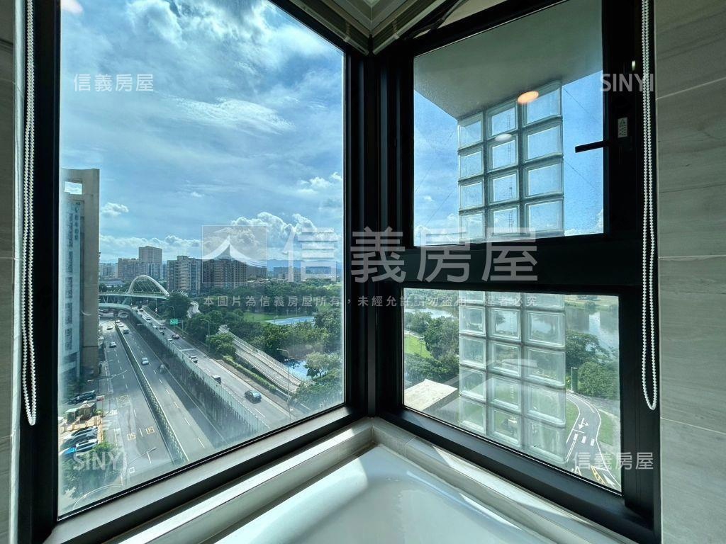 巨流河畔極景森活電梯三房房屋室內格局與周邊環境