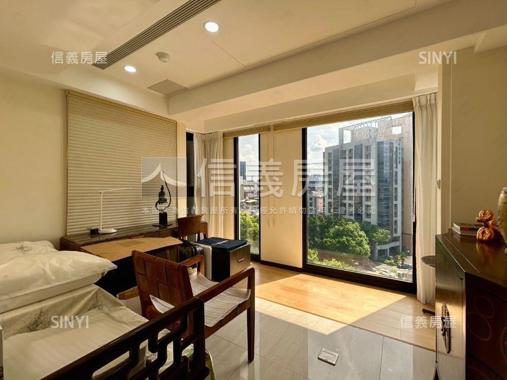 巨流河畔極景森活電梯三房房屋室內格局與周邊環境