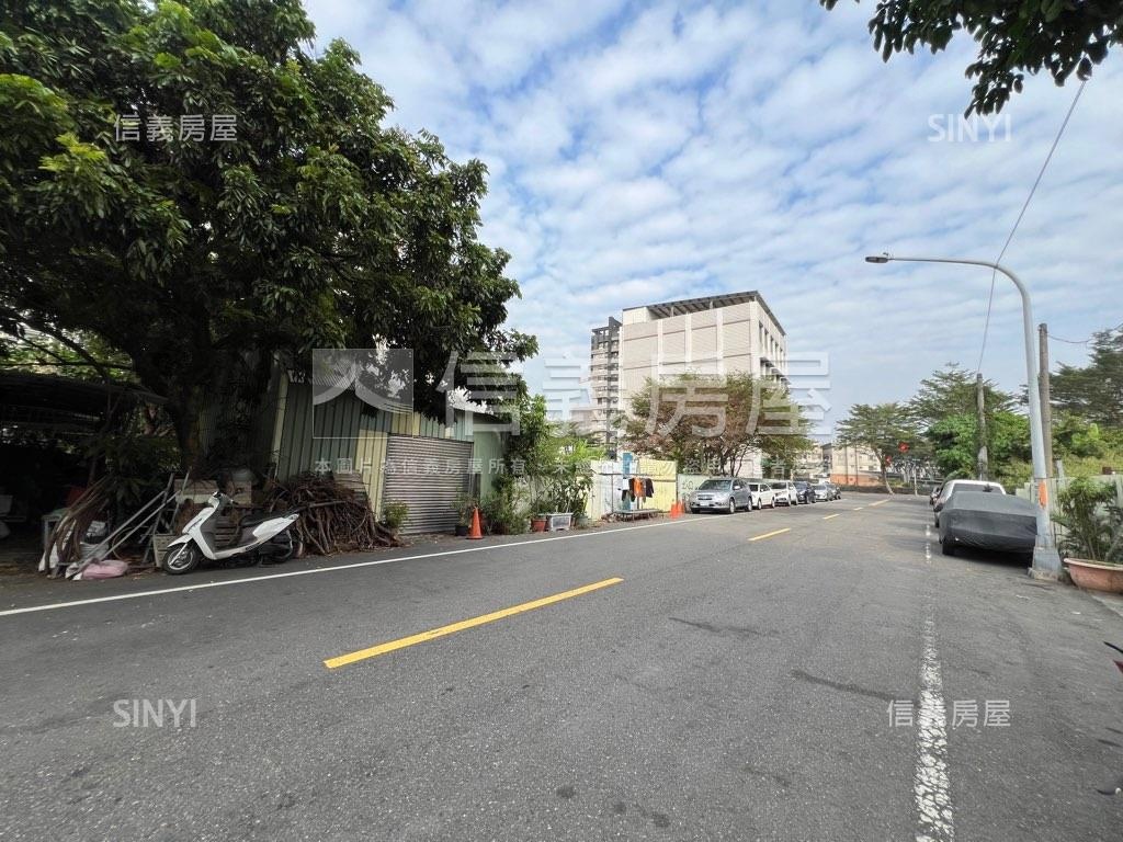楠梓土庫近高科大透天房屋室內格局與周邊環境