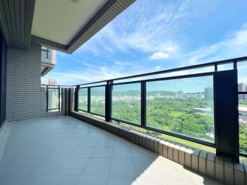 皇苑國際館首排霸氣樓中樓