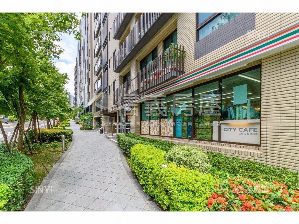 布拉諾面中庭舒心三房車位房屋室內格局與周邊環境