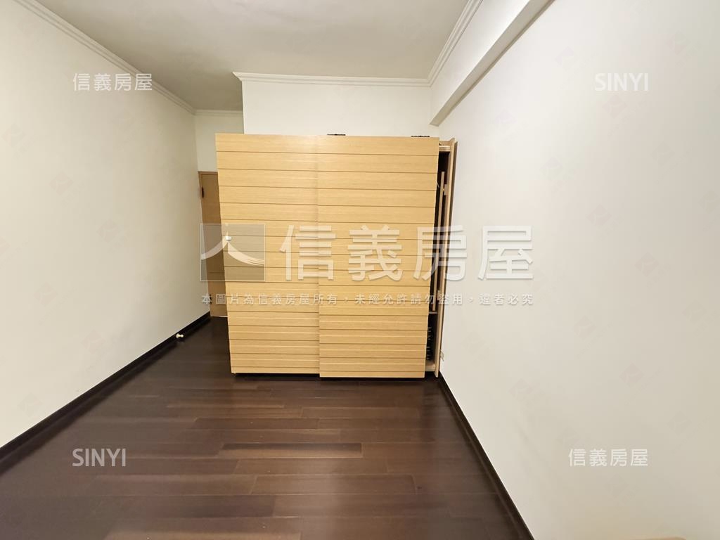 成家立業美３房平面車位房屋室內格局與周邊環境