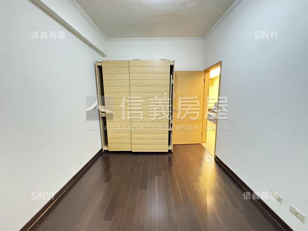 成家立業美３房平面車位房屋室內格局與周邊環境