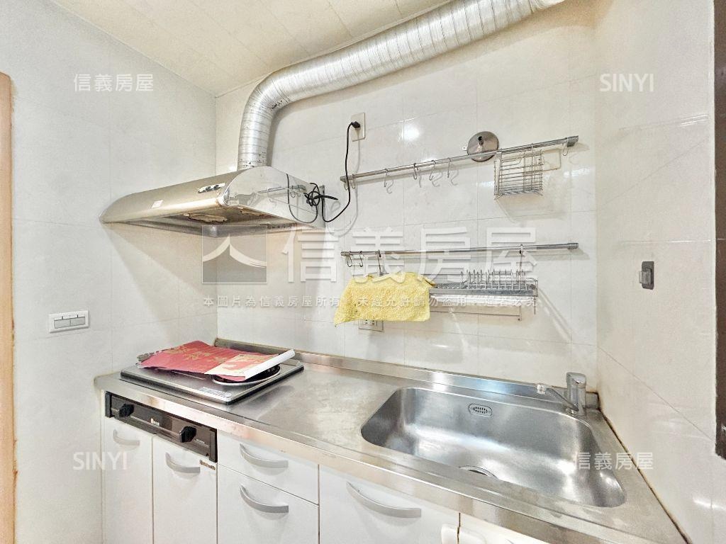 成家立業美３房平面車位房屋室內格局與周邊環境