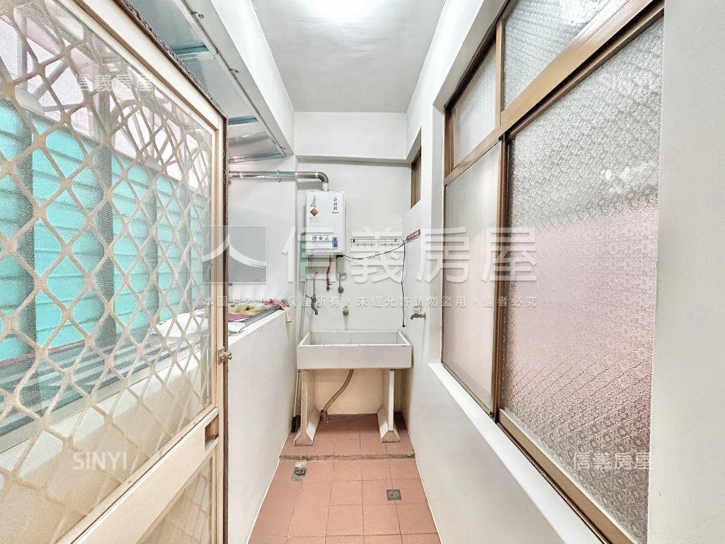 成家立業美３房平面車位房屋室內格局與周邊環境