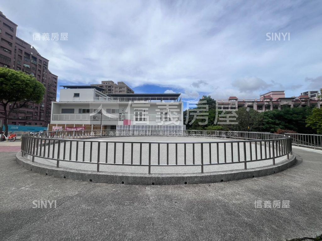 稀有鼎藏學苑兩房車位房屋室內格局與周邊環境