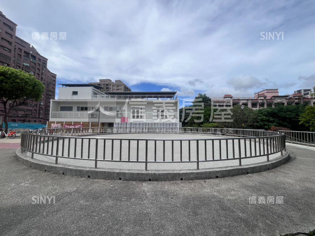 稀有鼎藏學苑兩房車位房屋室內格局與周邊環境