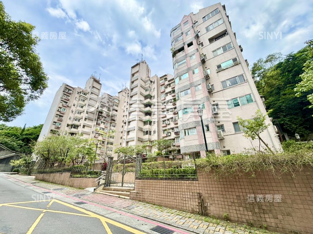 政大清境景觀三房車位房屋室內格局與周邊環境