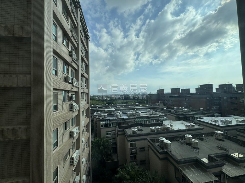 都會風閣兩房車位房屋室內格局與周邊環境