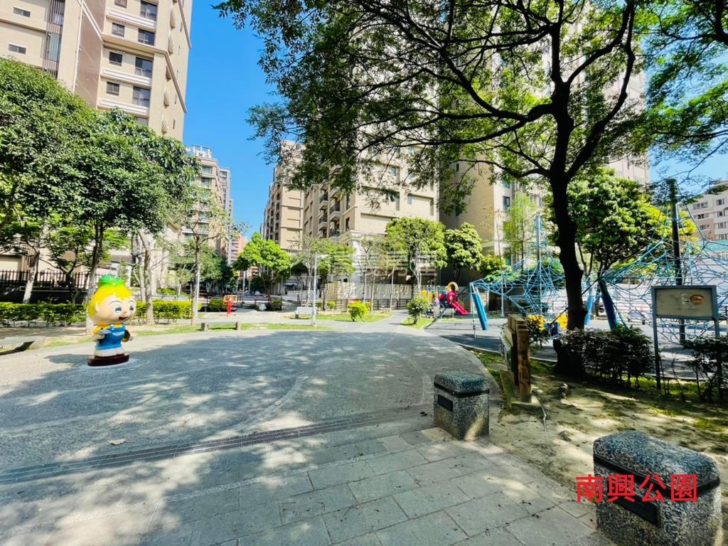 都會風閣兩房車位房屋室內格局與周邊環境