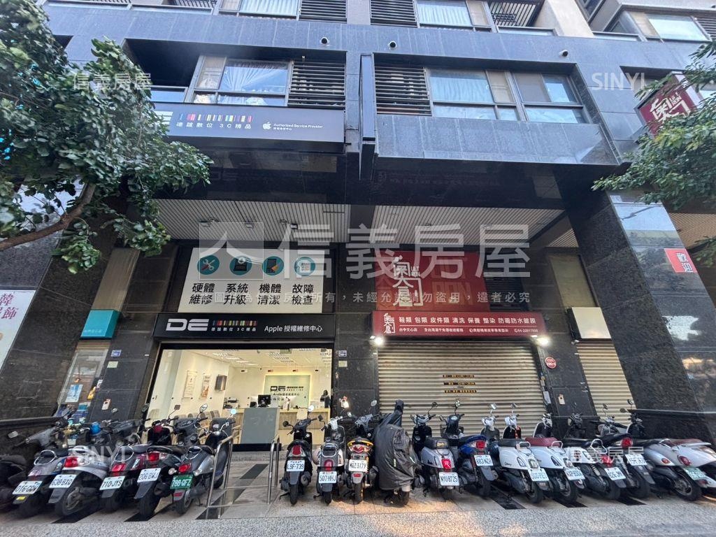 ㊣文心路近捷運大面寬店面房屋室內格局與周邊環境