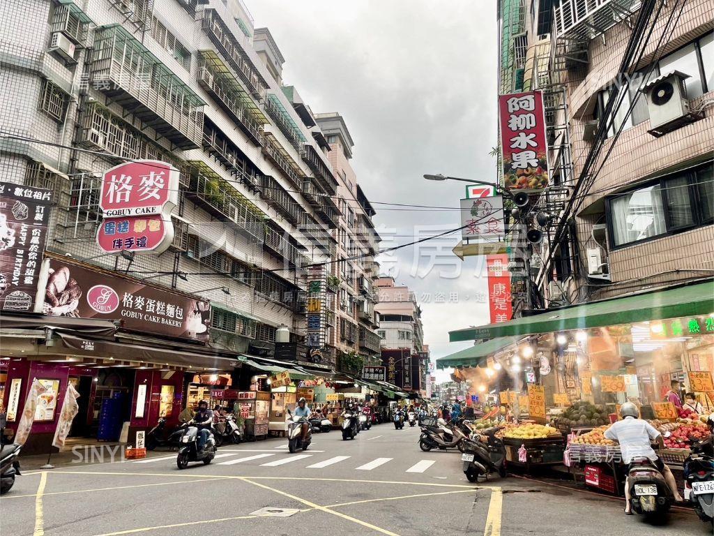 專任＠福氣滿益邊間３房房屋室內格局與周邊環境