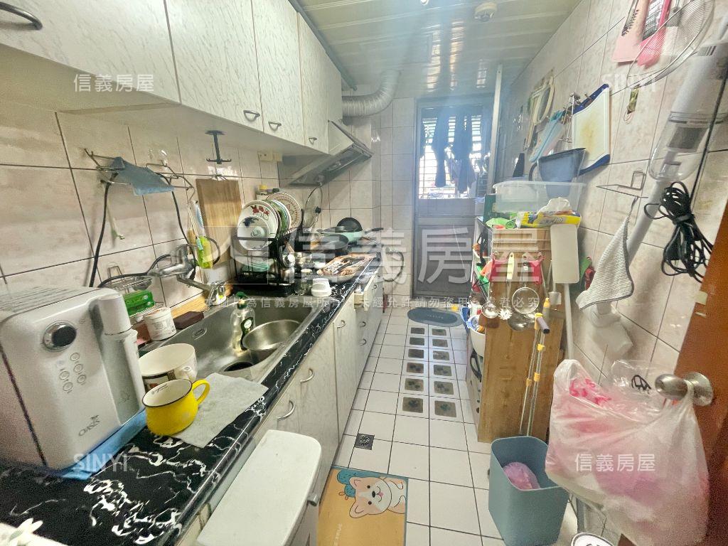 土城邊間好採光３房房屋室內格局與周邊環境