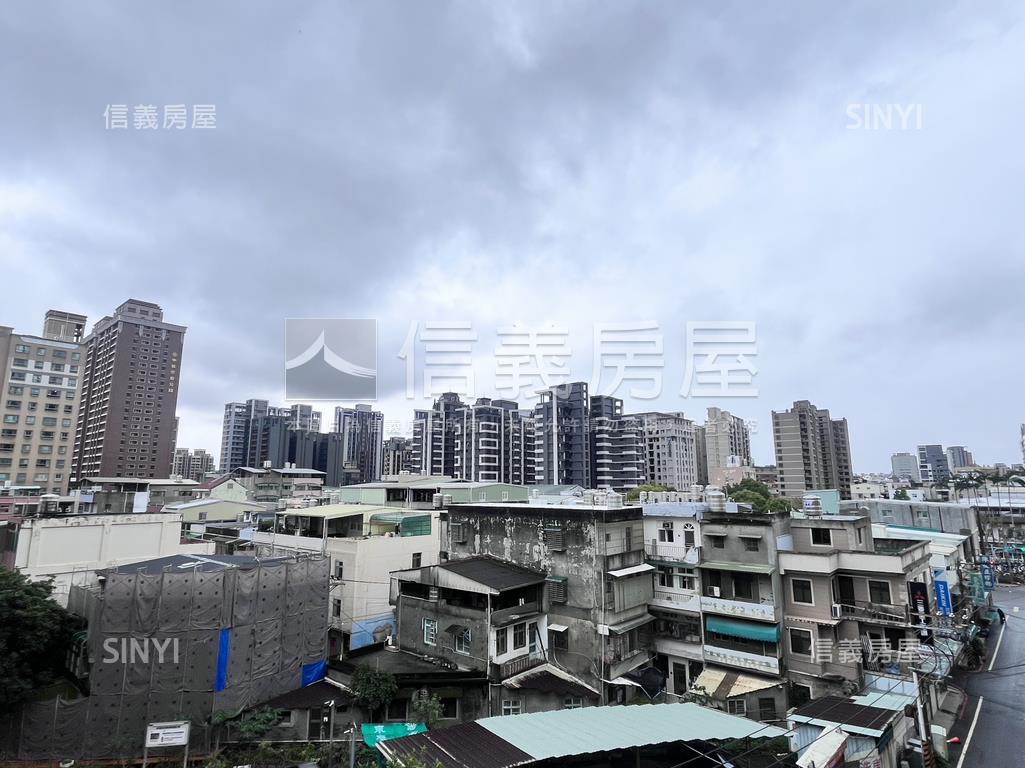 中路市府超值４房附車位房屋室內格局與周邊環境