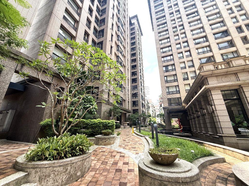 長堤邊間高樓三房房屋室內格局與周邊環境