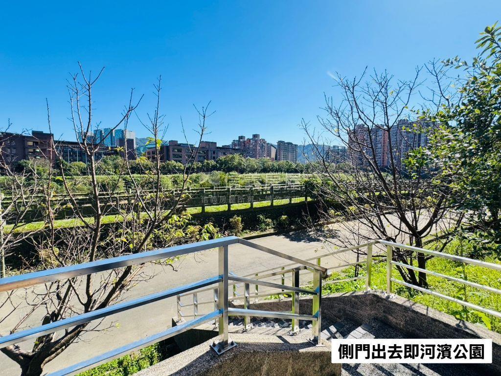 長堤邊間高樓三房房屋室內格局與周邊環境
