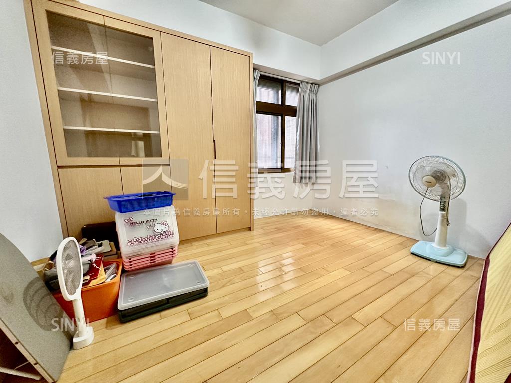 台北華府電梯３房房屋室內格局與周邊環境
